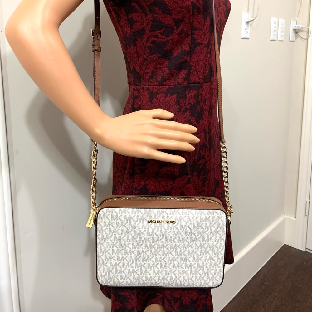 MICHAEL KORS JET SET LARGE EW CROSSBODY BAG IN VANILLA